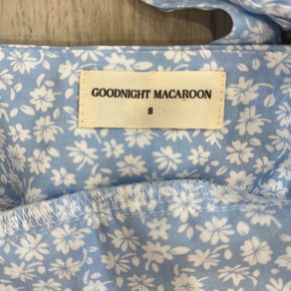 Floral maxi dress. Never worn. - Picture 3 of 3